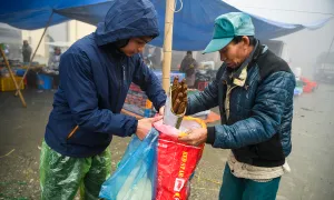 Miền Bắc giảm nhiệt, miền Trung mưa lớn do không khí lạnh Miền Bắc giảm nhiệt, miền Trung mưa lớn do không khí lạnh