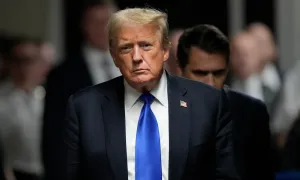 Lý do ông Trump vẫn được bỏ phiếu dù đã bị kết tội Lý do ông Trump vẫn được bỏ phiếu dù đã bị kết tội
