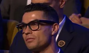 Ronaldo đeo kính tích hợp camera dự sự kiện