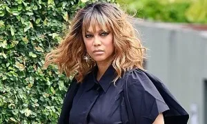 Tyra Banks lần đầu nói về việc mất nhà do cháy rừng Tyra Banks lần đầu nói về việc mất nhà do cháy rừng