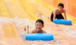 Công viên nước Hà Nam ưu đãi combo vé và ẩm thực cho du khách